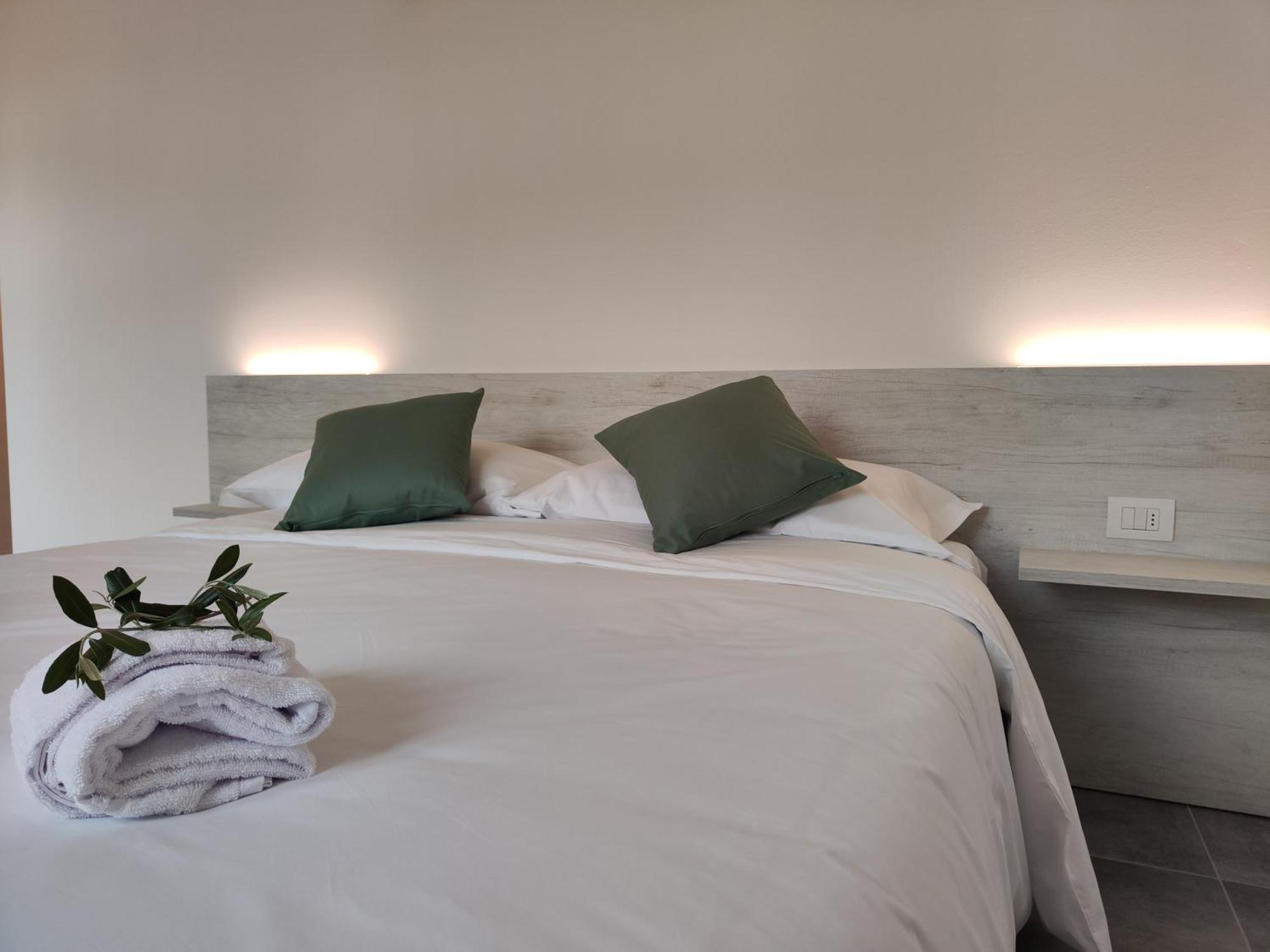 Oasi Degli Ulivi Apartment Riva del Garda Ngoại thất bức ảnh