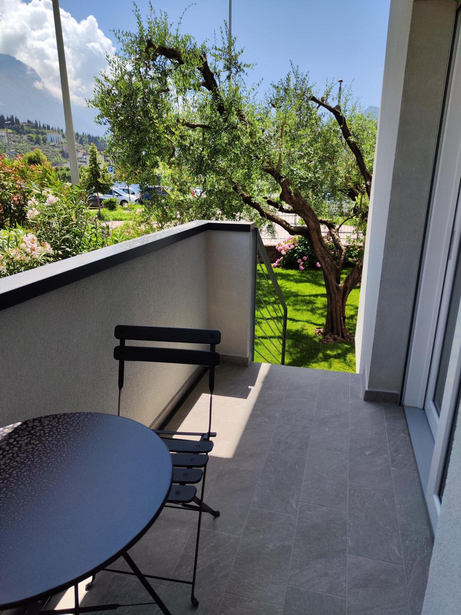 Oasi Degli Ulivi Apartment Riva del Garda Ngoại thất bức ảnh